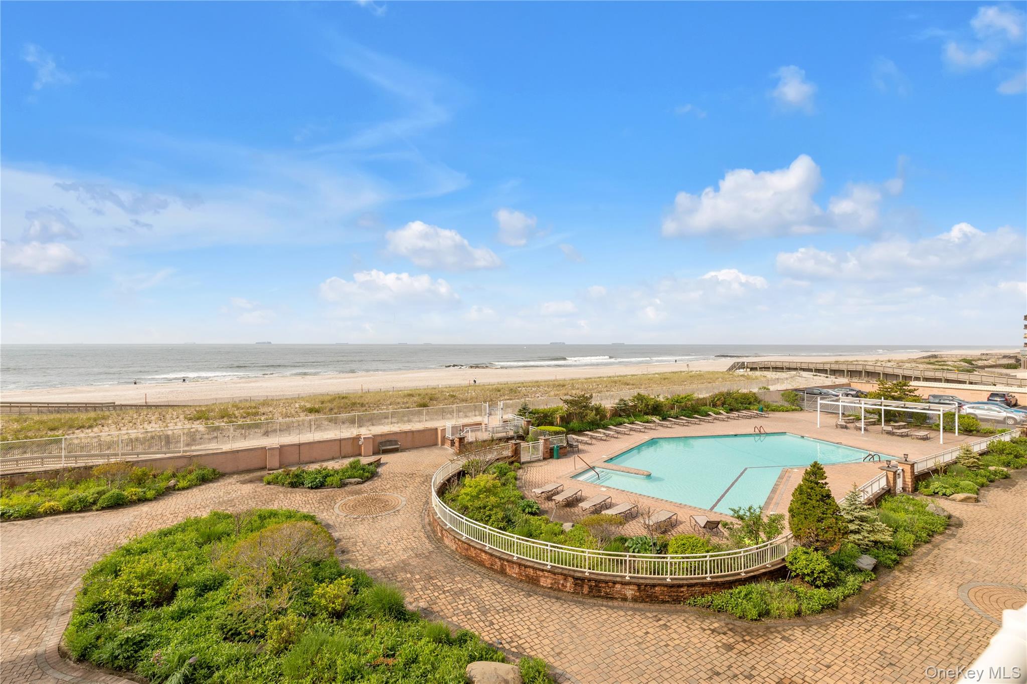 #14 photo, 830 Shore Road, নাসাউ কাউন্টি Long Beach , NY 11561