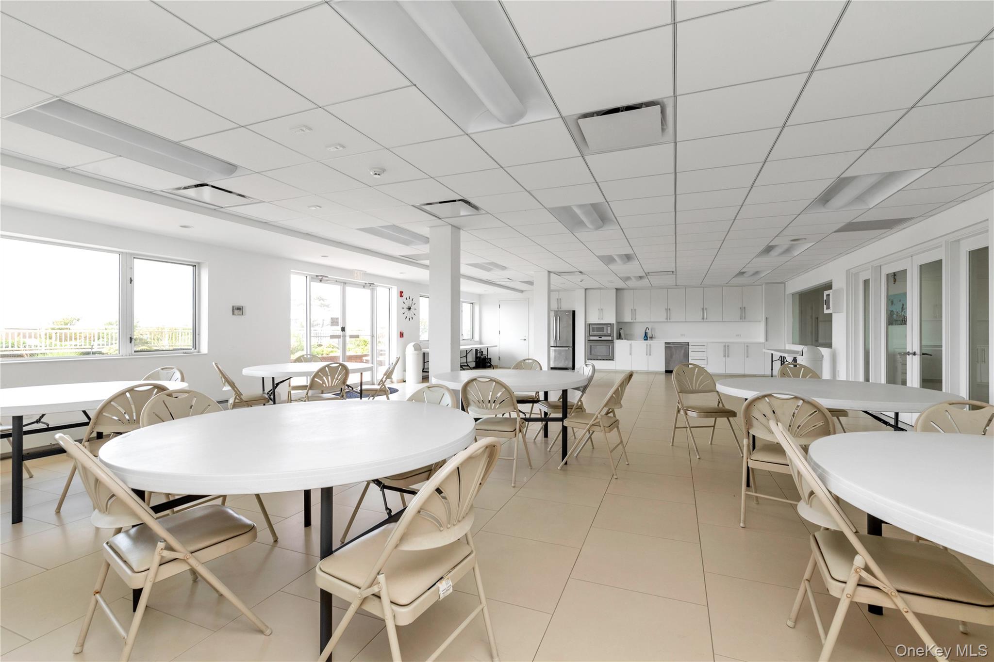 #18 photo, 830 Shore Road, নাসাউ কাউন্টি Long Beach , NY 11561