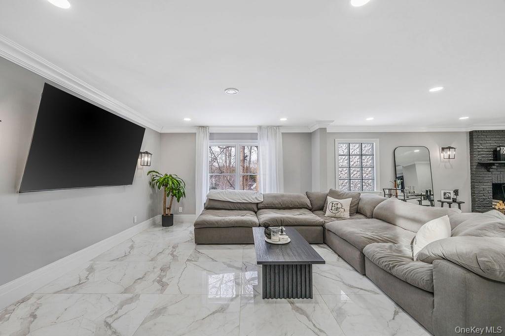 #11 photo, 68 Fort Salonga Road, সাফোক কাউন্টি Northport , NY 11768