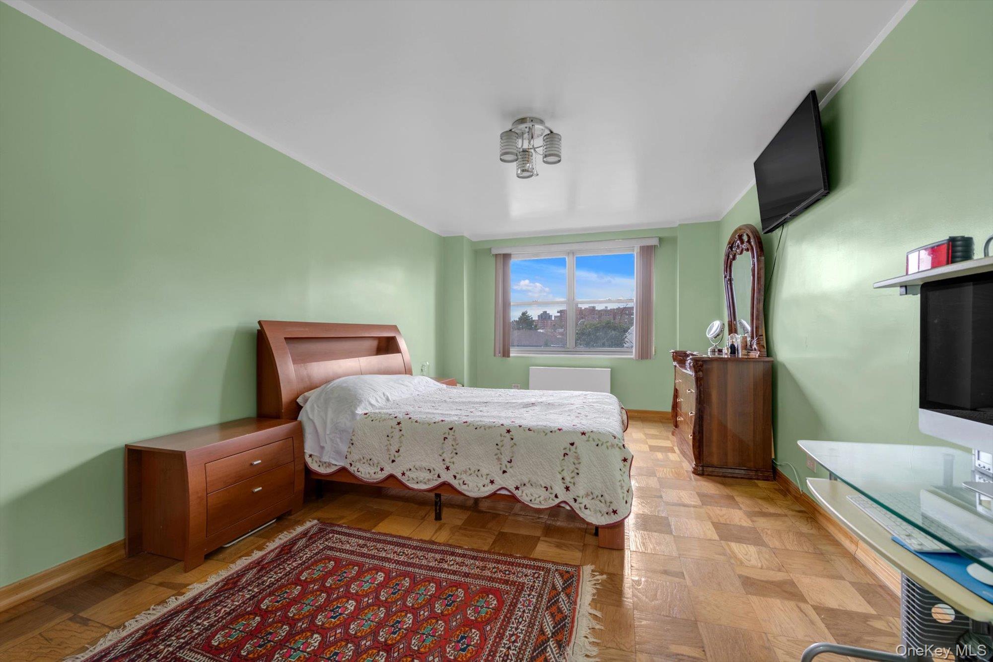 #10 photo, 61-20 Grand Central Parkway, Forest Hills , NY 11375