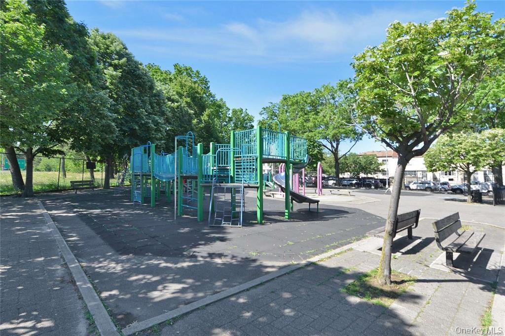 #16 photo, 61-20 Grand Central Parkway, Forest Hills , NY 11375