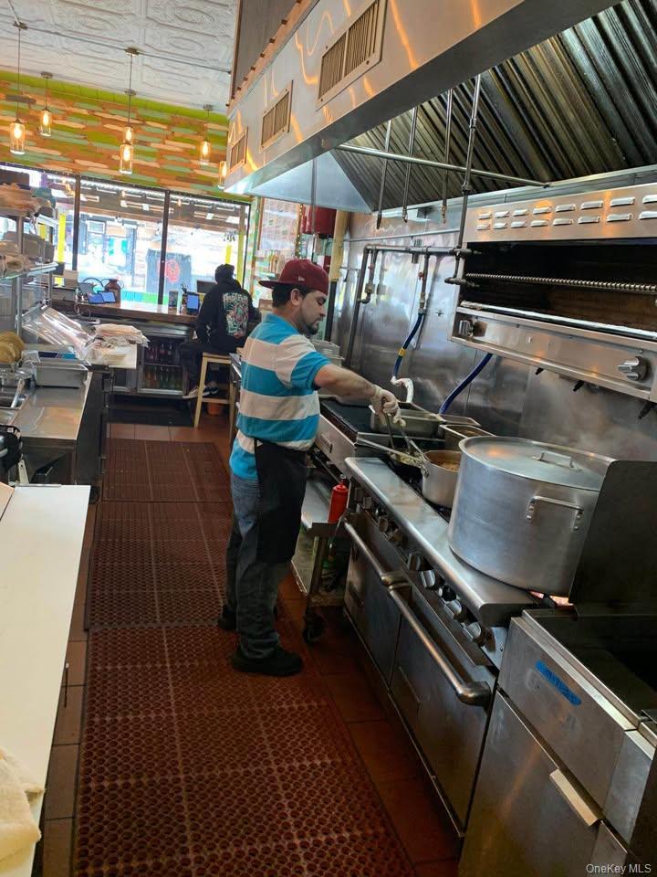 #3 photo, 361 Halsey Street, Brooklyn , NY 11216