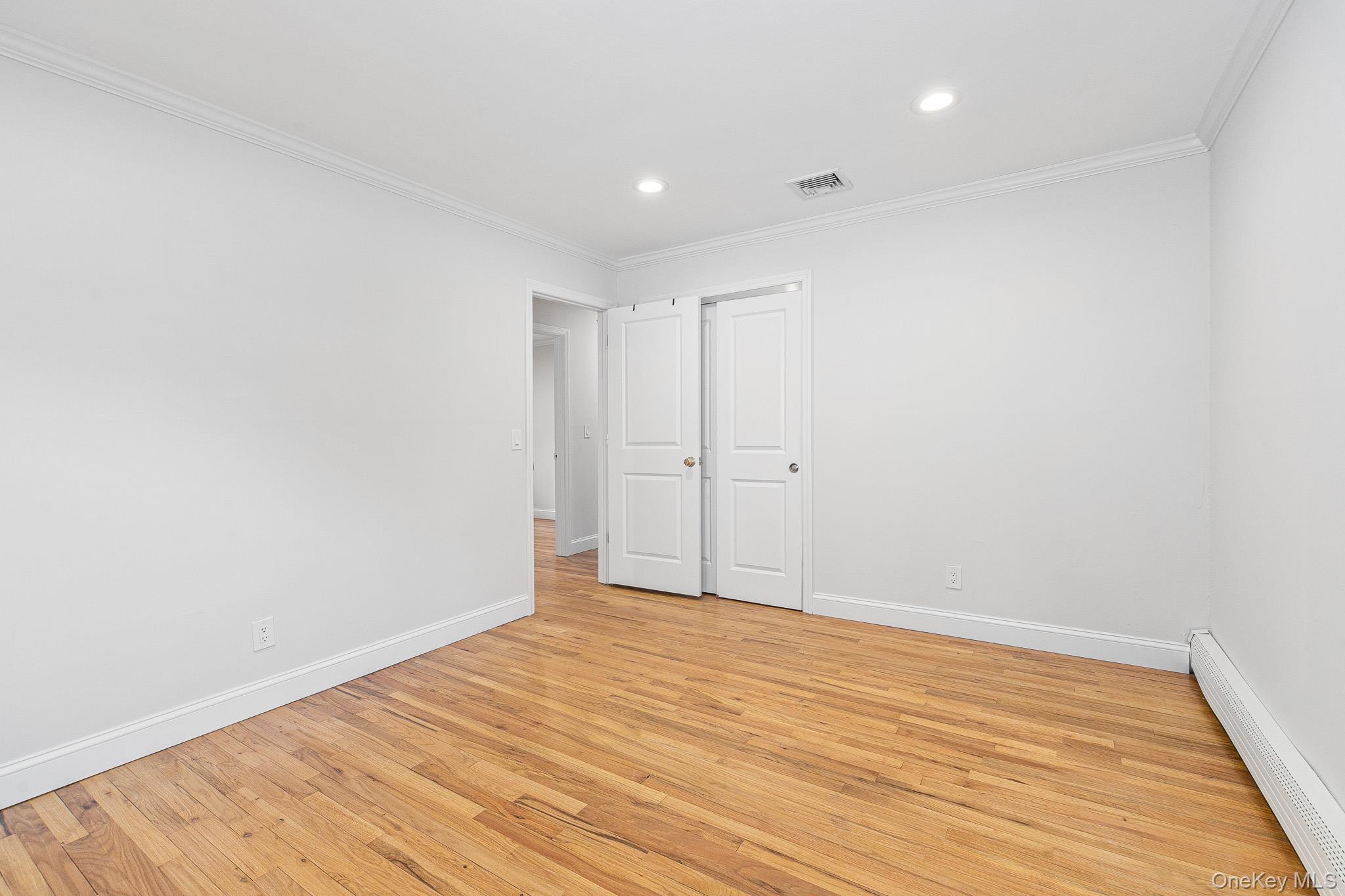 #19 photo, 1334 Lake Shore Drive, নাসাউ কাউন্টি Massapequa Park , NY 11762