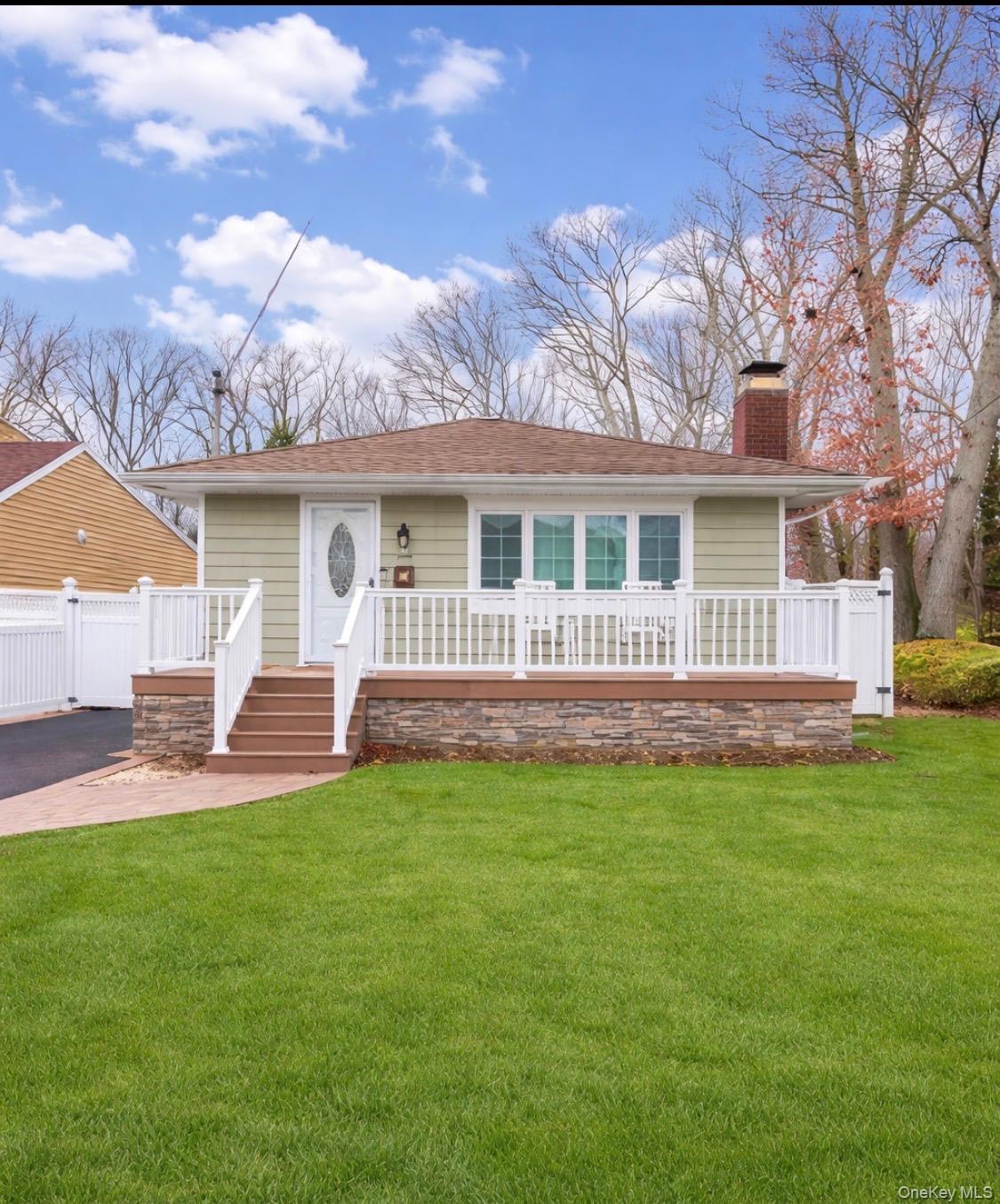 #2 photo, 1334 Lake Shore Drive, নাসাউ কাউন্টি Massapequa Park , NY 11762