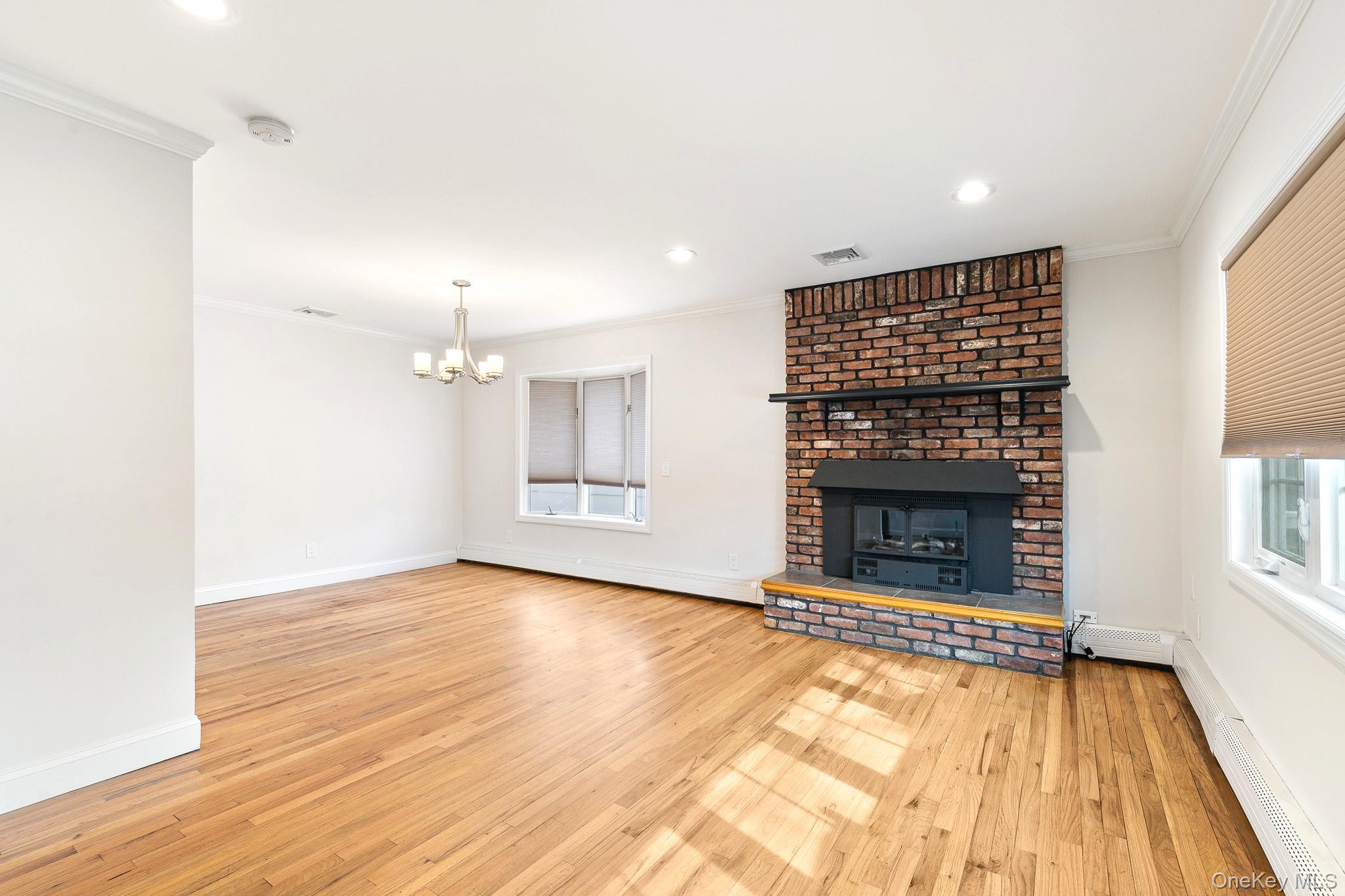 #8 photo, 1334 Lake Shore Drive, নাসাউ কাউন্টি Massapequa Park , NY 11762