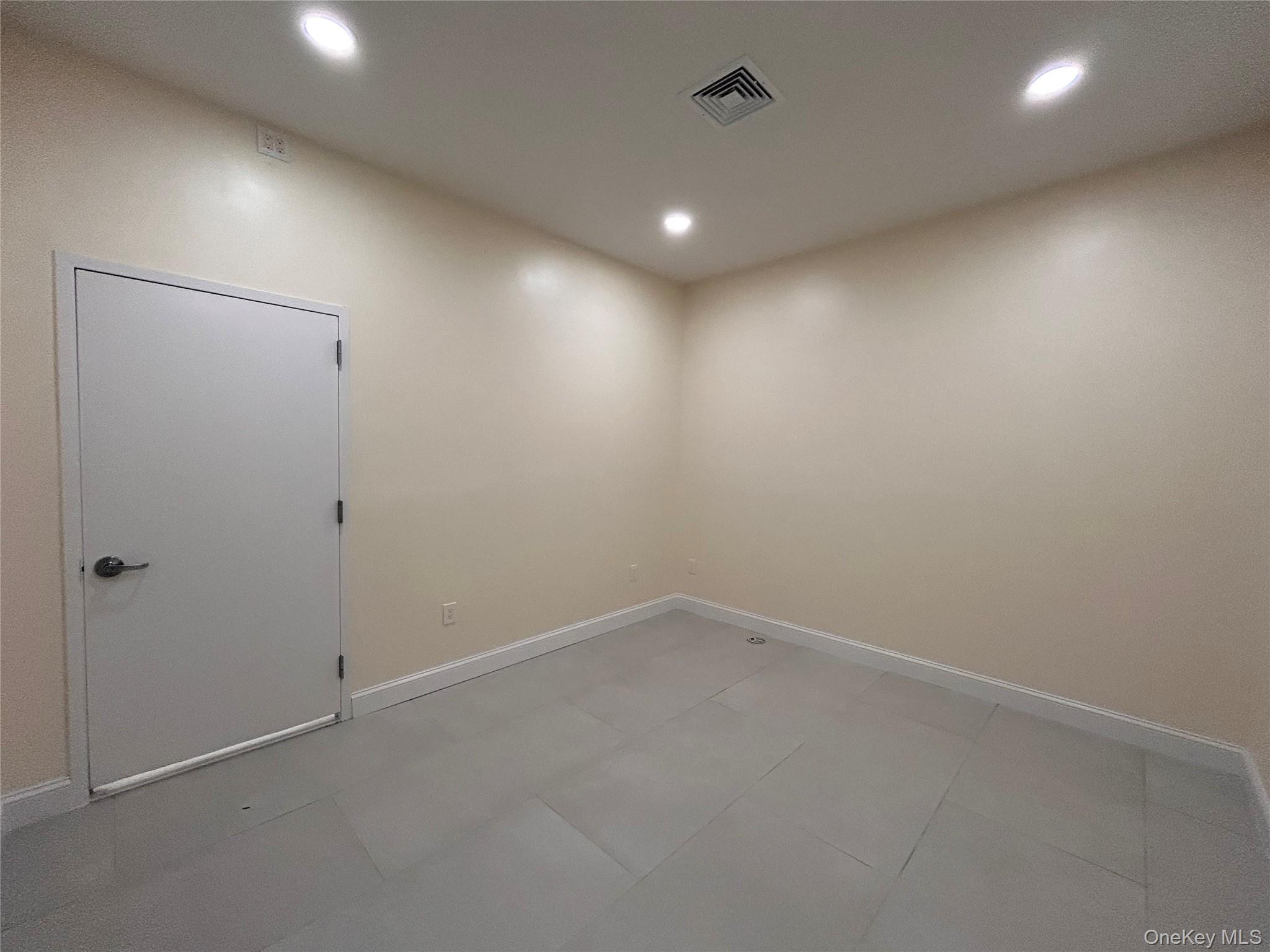 #8 photo, 444 Willis Avenue, নাসাউ কাউন্টি Roslyn , NY 11577