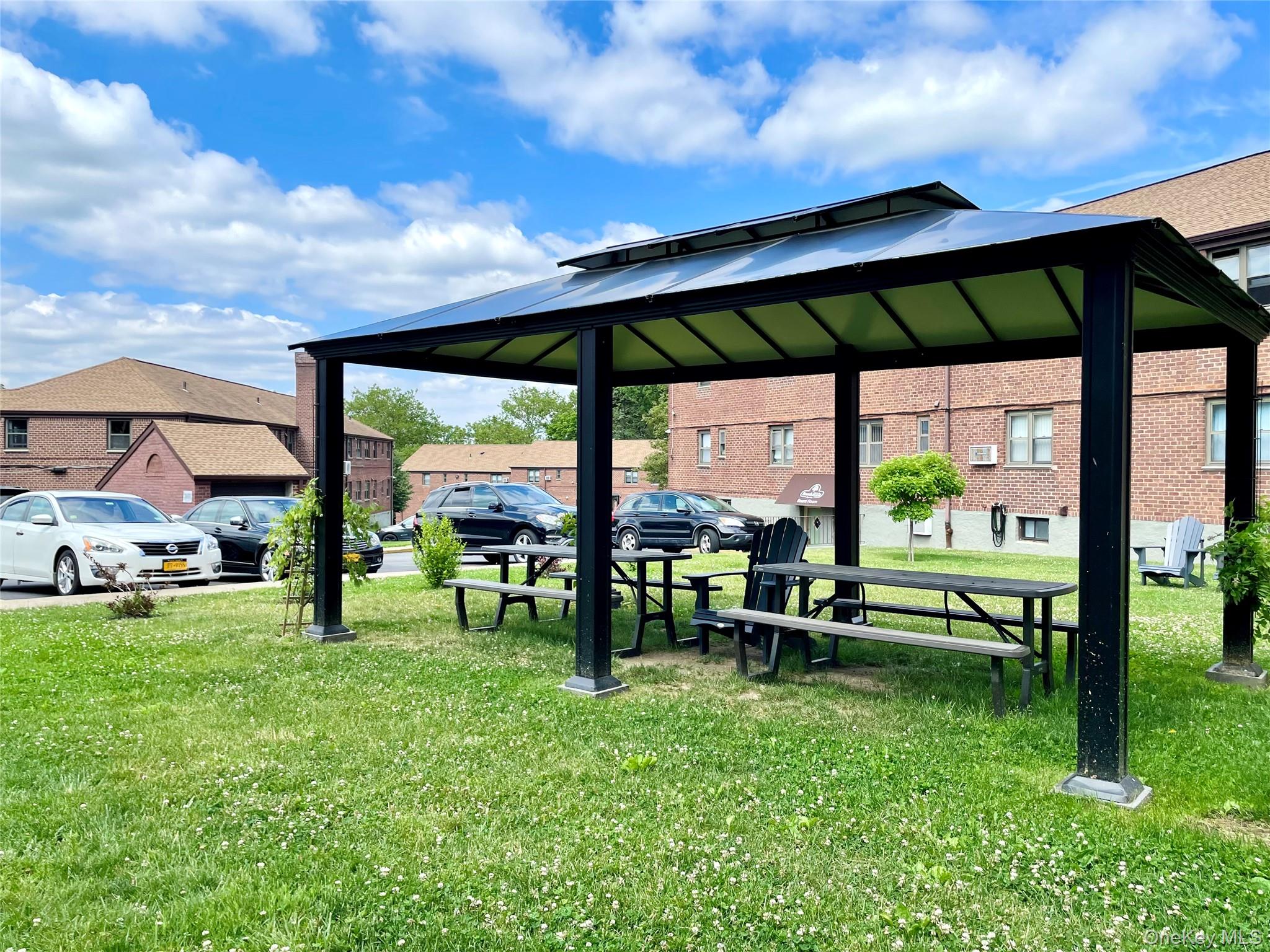 #17 photo, 57-41 246TH Crescent, Douglaston , NY 11362