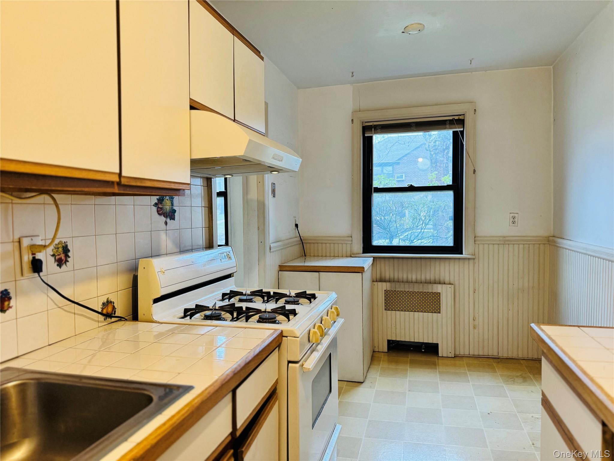 #9 photo, 57-41 246TH Crescent, Douglaston , NY 11362