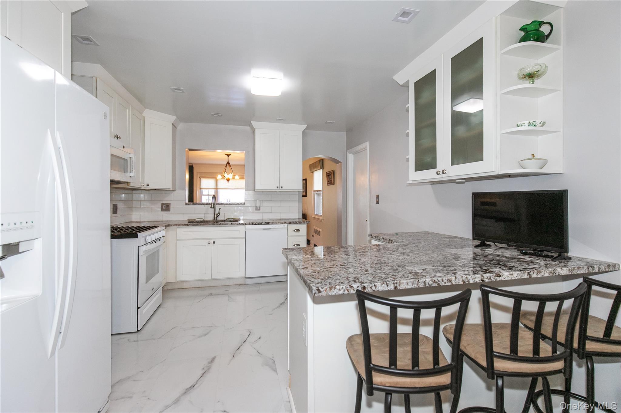 #10 photo, 8 Plymouth Road, নাসাউ কাউন্টি Great Neck , NY 11023