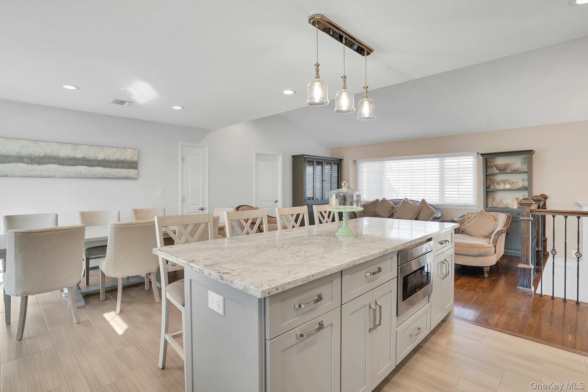 #16 photo, 108 Hayrick Lane, সাফোক কাউন্টি Commack , NY 11725