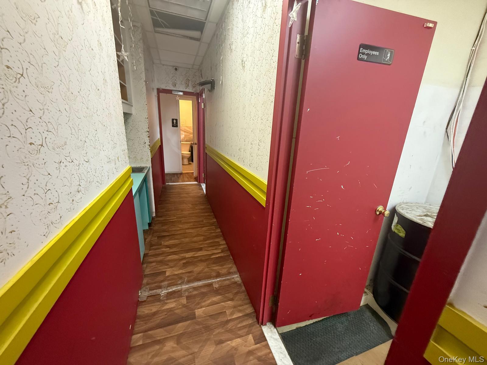 #4 photo, 8106 broadway, Elmhurst , NY 11373