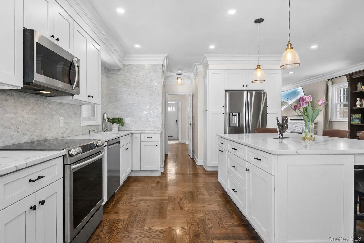 #4 photo, 63-35 Alderton Street, Rego Park , NY 11374