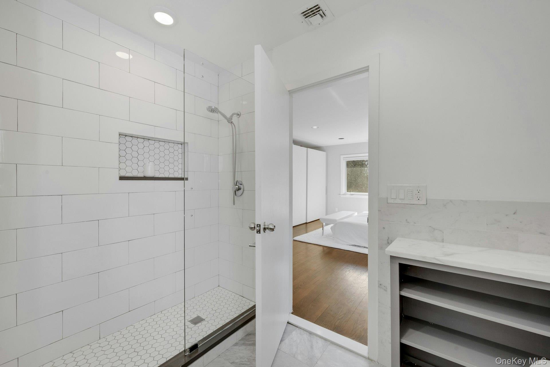 #18 photo, 58 Mamaroneck Road, Scarsdale , NY 10583