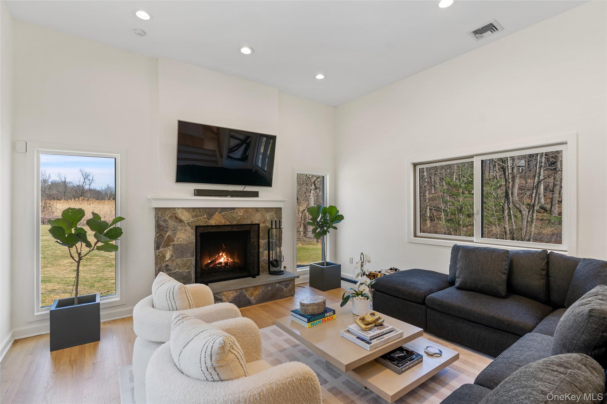 #16 photo, 15 Haights Cross Road, Chappaqua , NY 10514