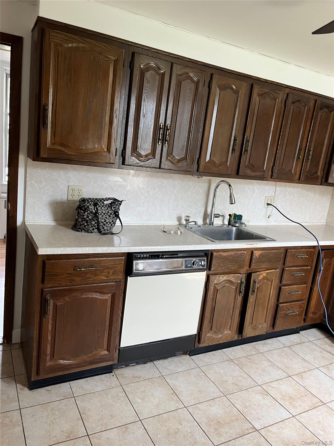 #3 photo, 116 Gavin Street, Yonkers , NY 10701