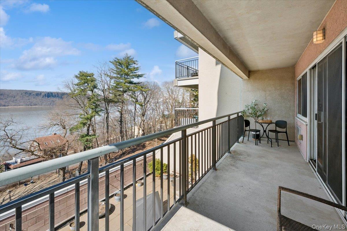 #18 photo, 1020 Warburton Avenue, 纽约州 Yonkers , NY 10701