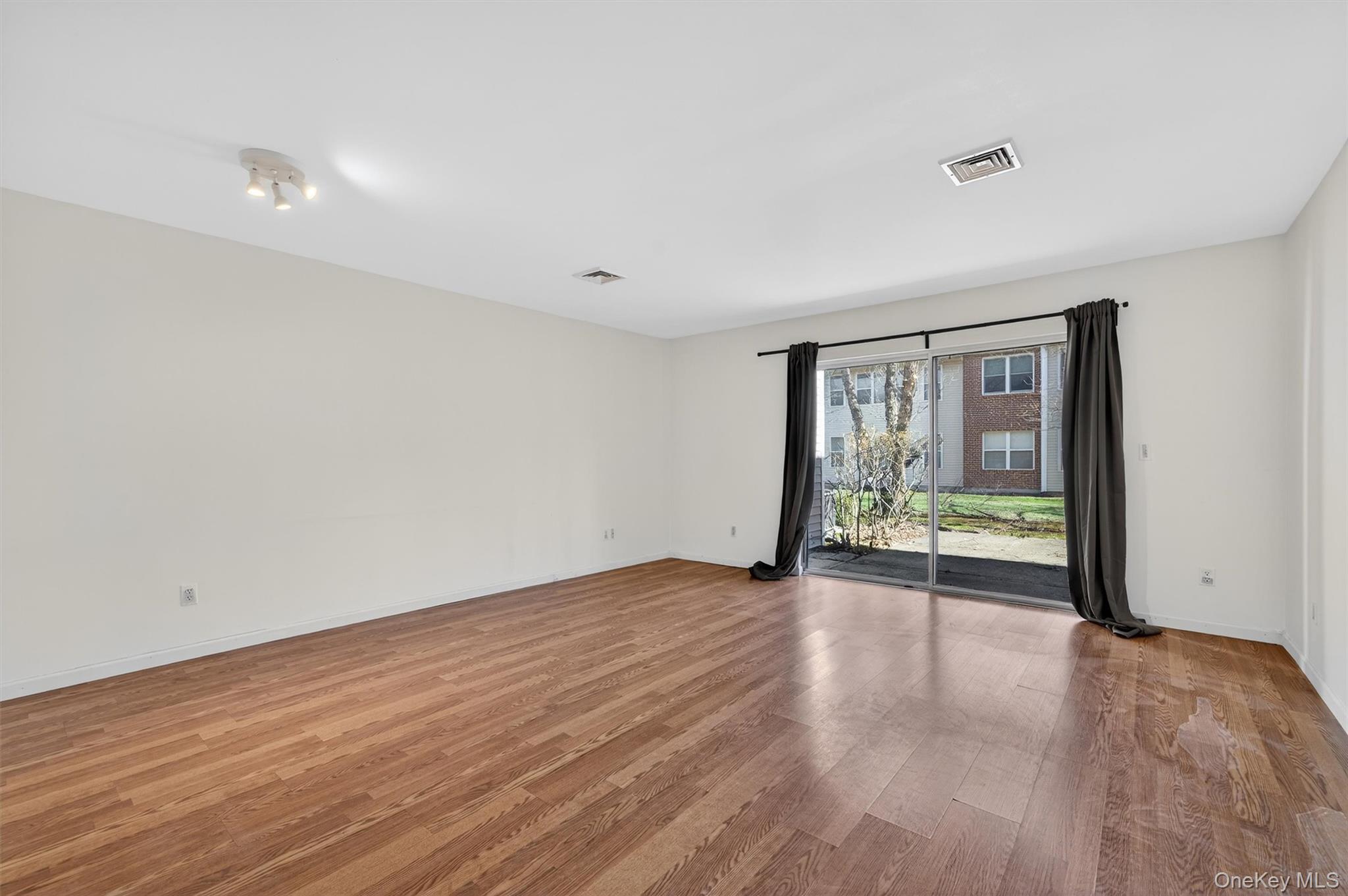 #7 photo, 51 Deer Ct Drive, Middletown , NY 10940