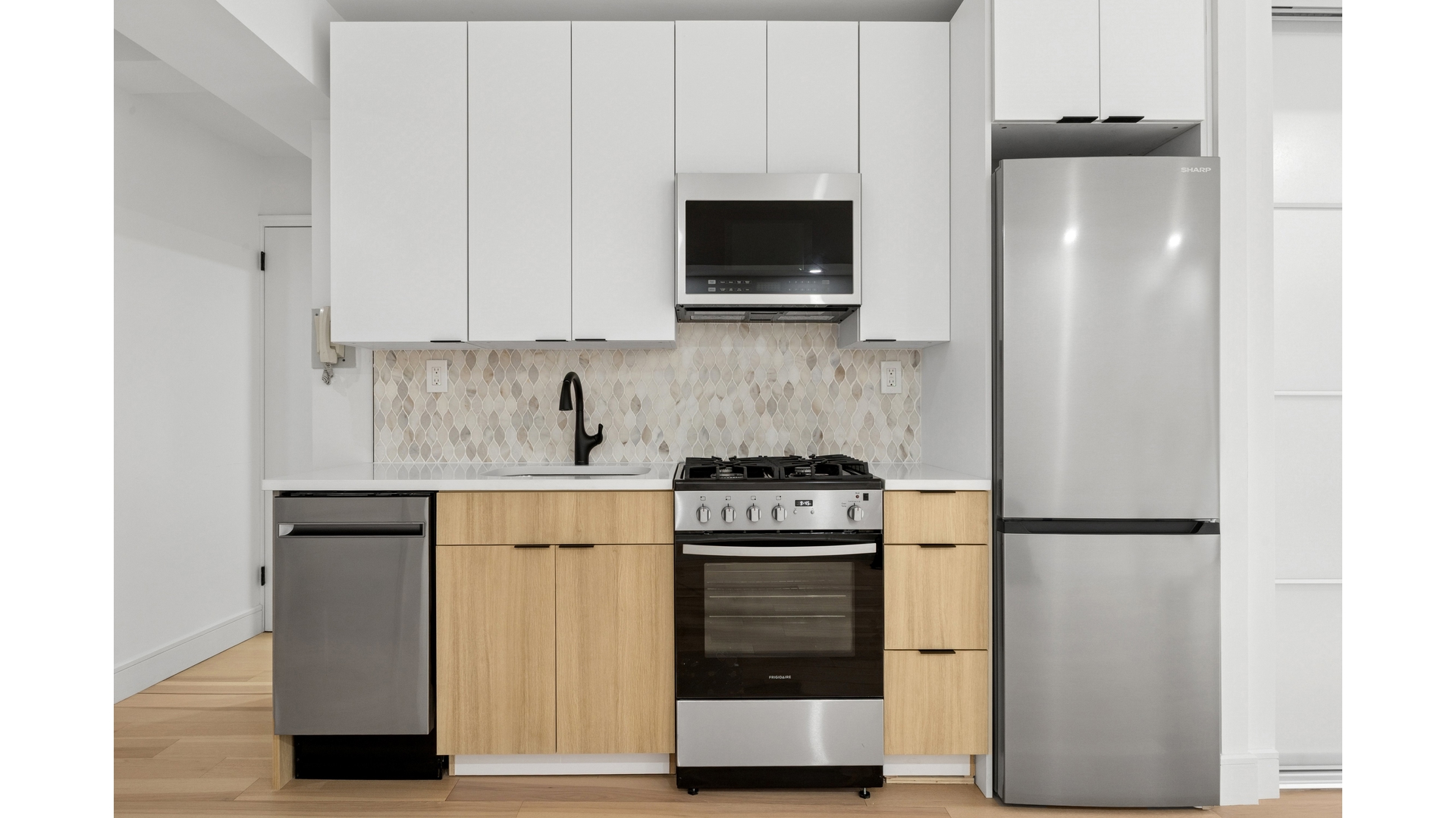 #5 photo, 225 E 46TH Street, मैनहटन Turtle Bay , NY 10017