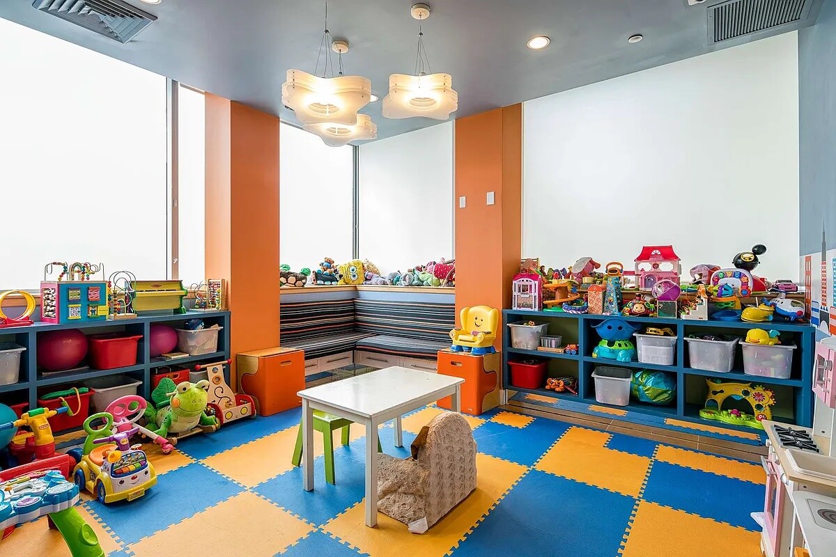 #10 photo, 5-26 47TH Road, Hunters Point , NY 11101