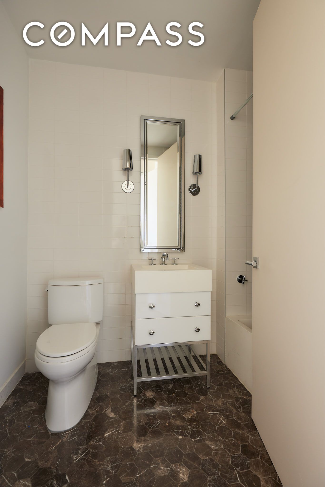 #13 photo, 338 Berry Street, ব্রুকলিন Williamsburg , NY 11249