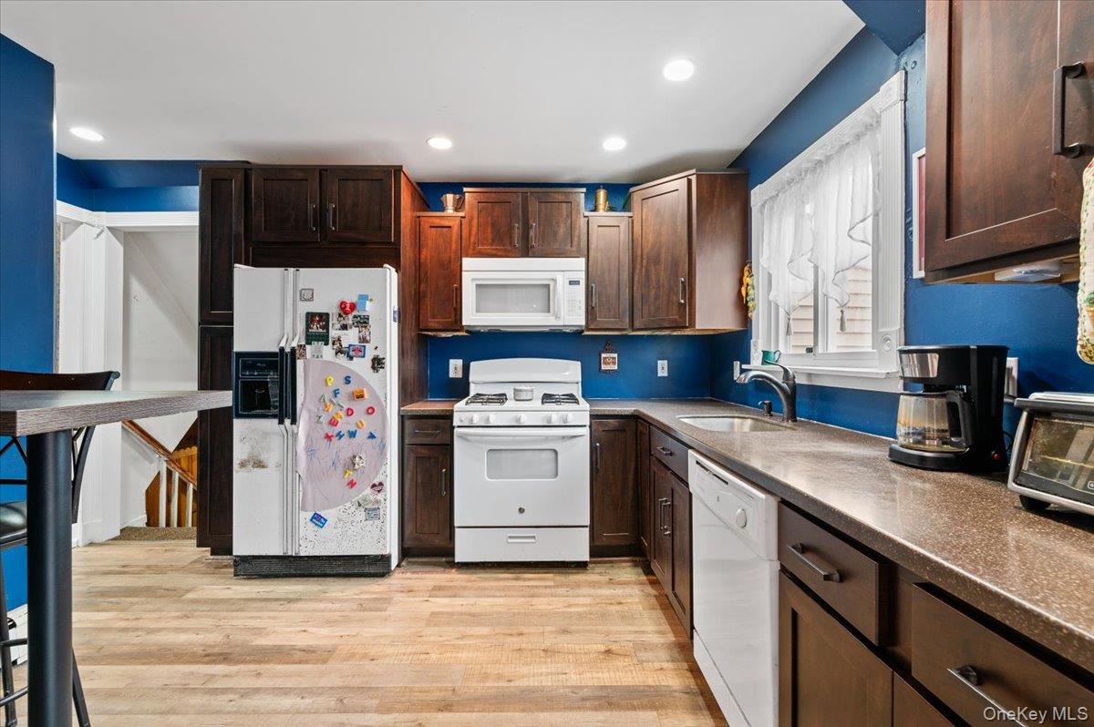 #10 photo, 6 Gateway Street, নাসাউ কাউন্টি Bethpage , NY 11714