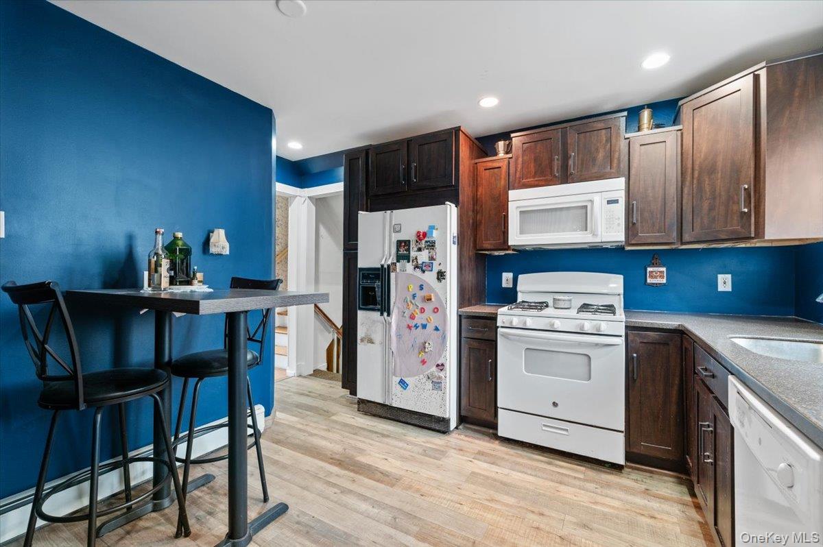 #11 photo, 6 Gateway Street, নাসাউ কাউন্টি Bethpage , NY 11714