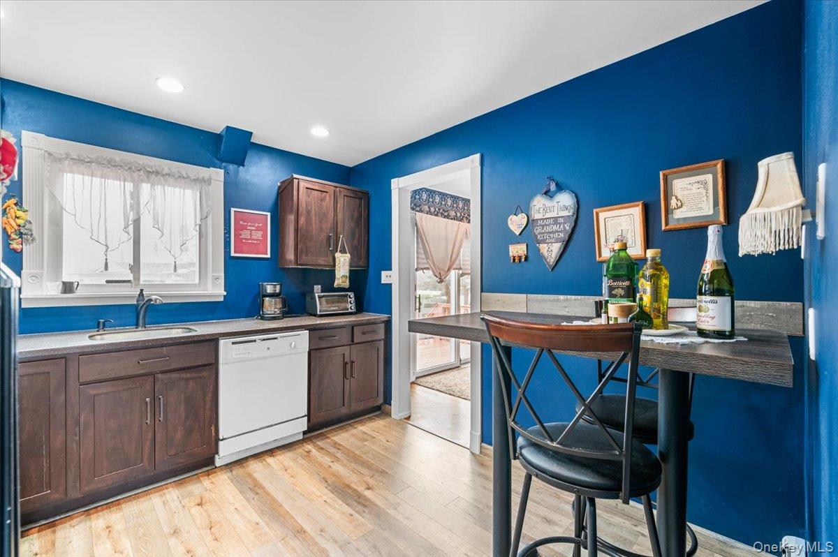 #13 photo, 6 Gateway Street, নাসাউ কাউন্টি Bethpage , NY 11714