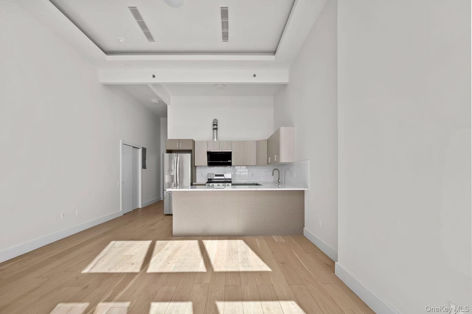 #5 photo, 13119 Fowler Avenue, Flushing , NY 11355