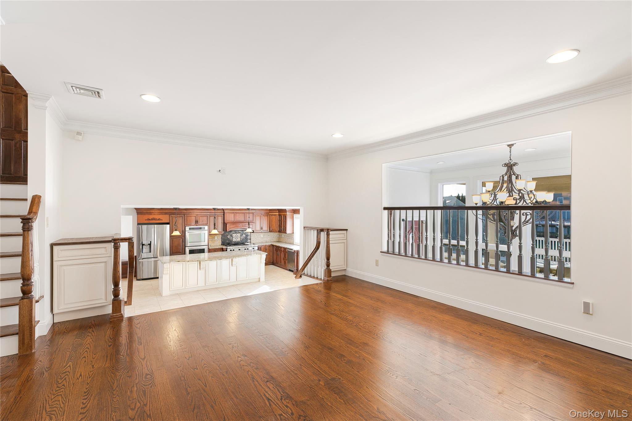 #11 photo, 2904 Riverside Drive, Wantagh , NY 11793