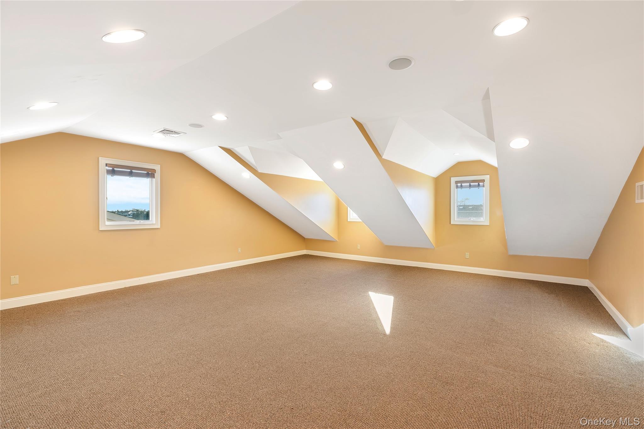 #16 photo, 2904 Riverside Drive, Wantagh , NY 11793