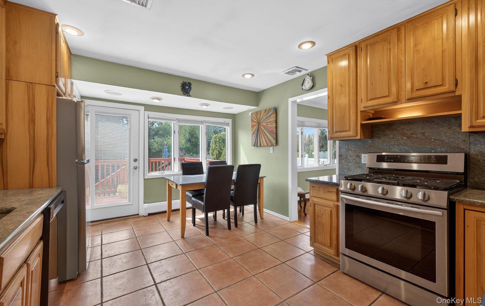 #14 photo, 6 Wren Drive, নাসাউ কাউন্টি Woodbury , NY 11797