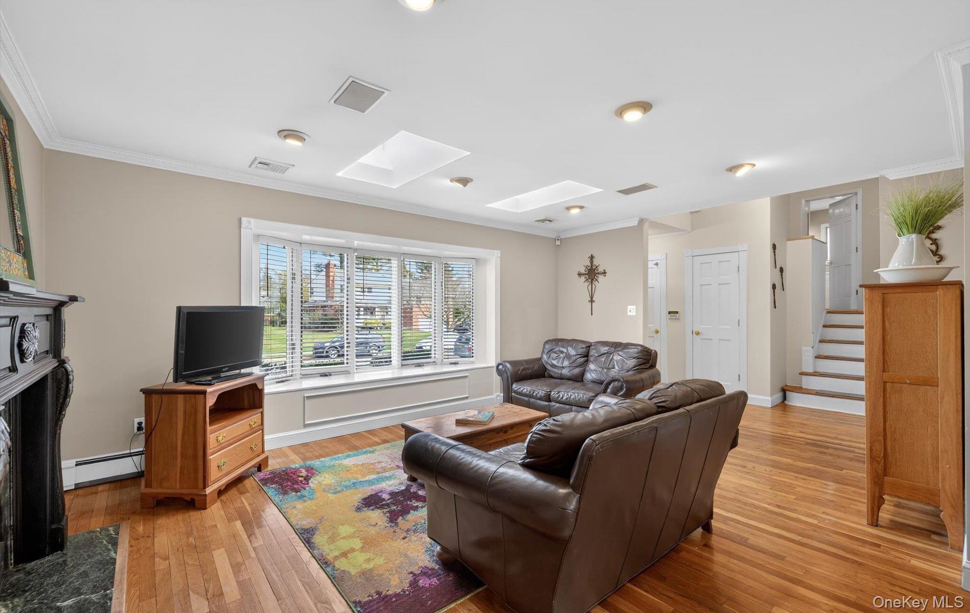 #8 photo, 6 Wren Drive, নাসাউ কাউন্টি Woodbury , NY 11797