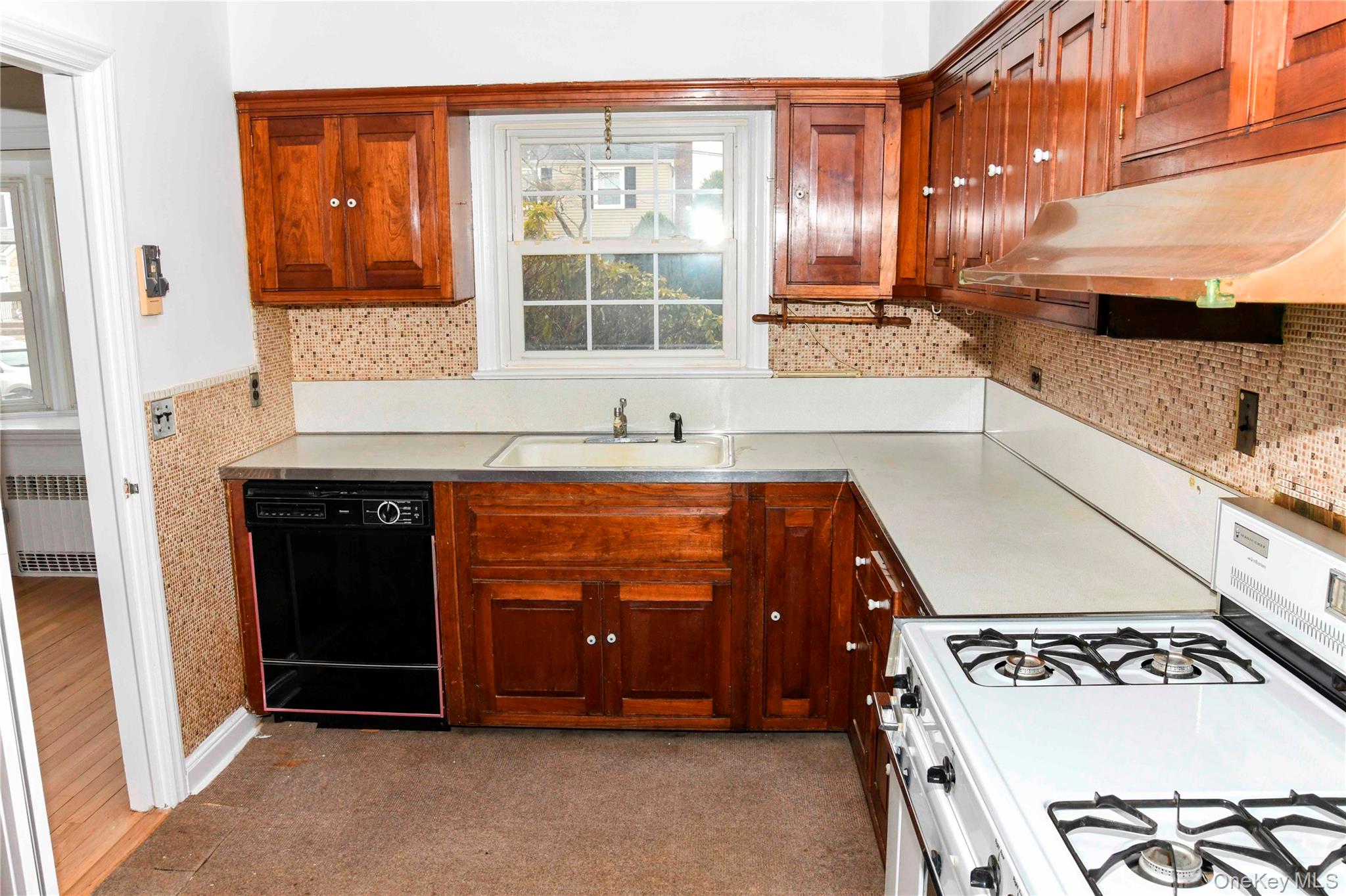 #13 photo, 138 Chestnut Street, Lynbrook , NY 11563