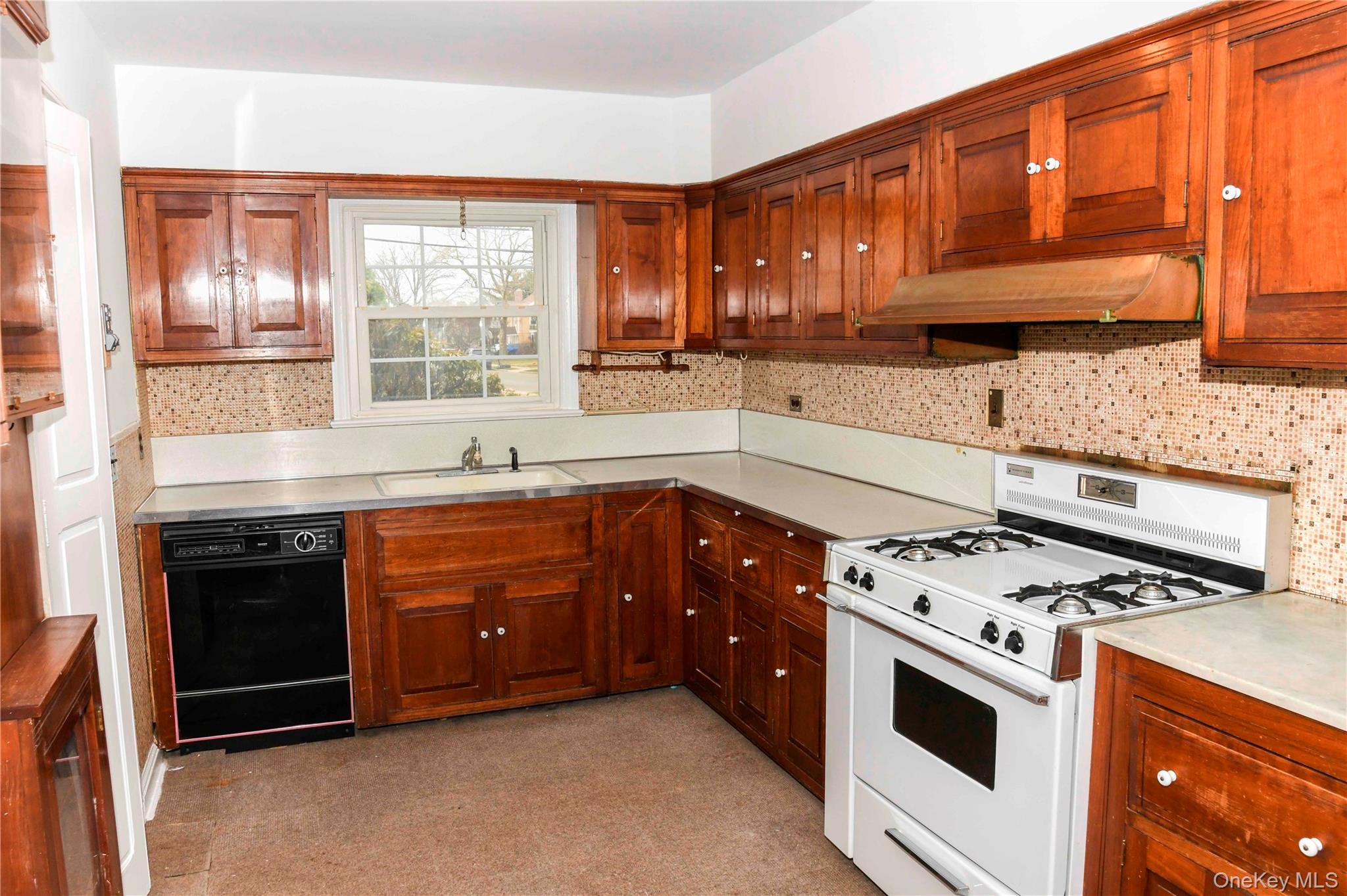 #14 photo, 138 Chestnut Street, Lynbrook , NY 11563