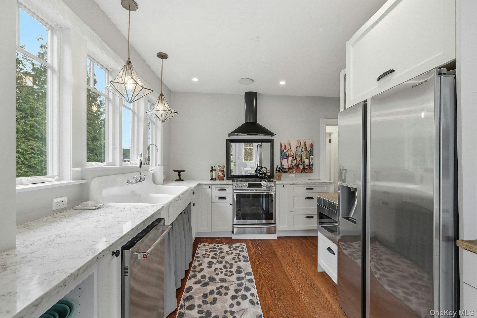 #13 photo, 34 Fairview Street, সাফোক কাউন্টি Huntington , NY 11743