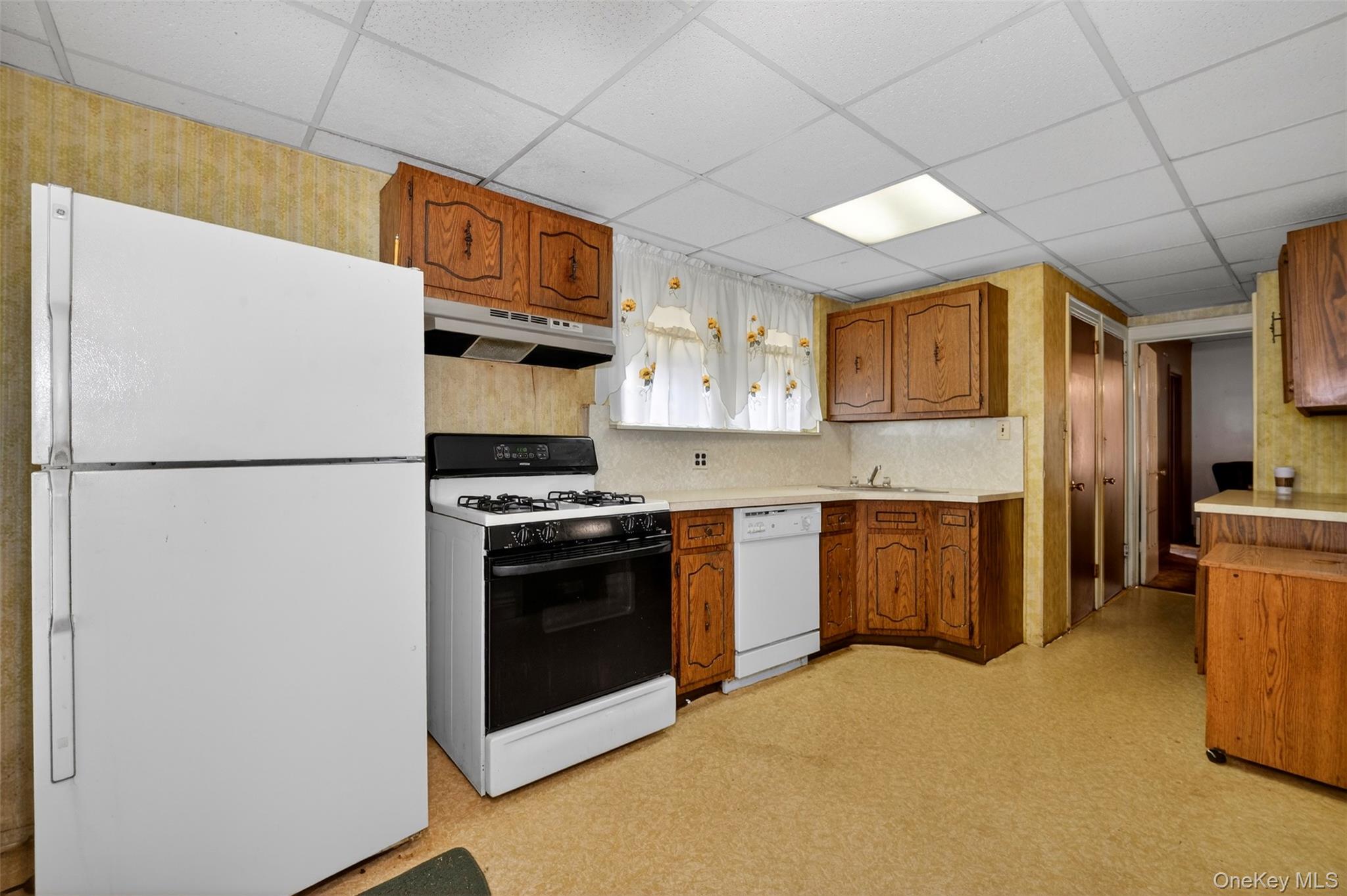 #12 photo, 3512 Utopia Parkway, Flushing , NY 11358