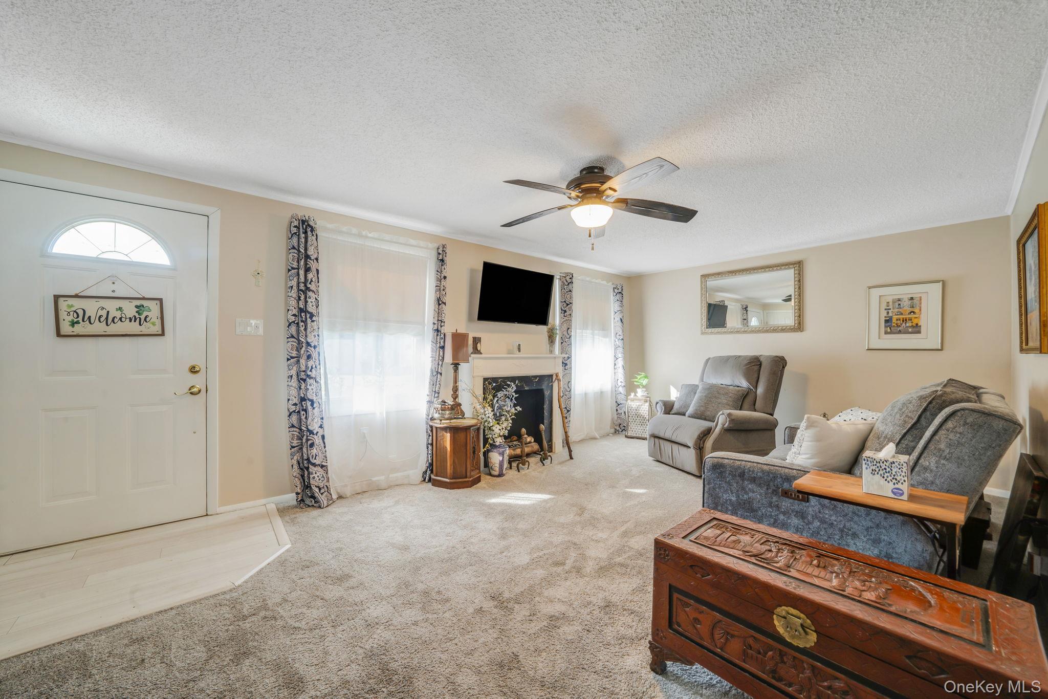 #11 photo, 2 Dogwood Lane, সাফোক কাউন্টি Manorville , NY 11949