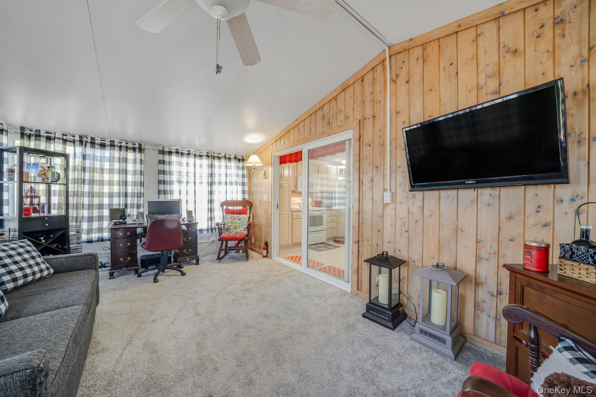 #20 photo, 2 Dogwood Lane, সাফোক কাউন্টি Manorville , NY 11949