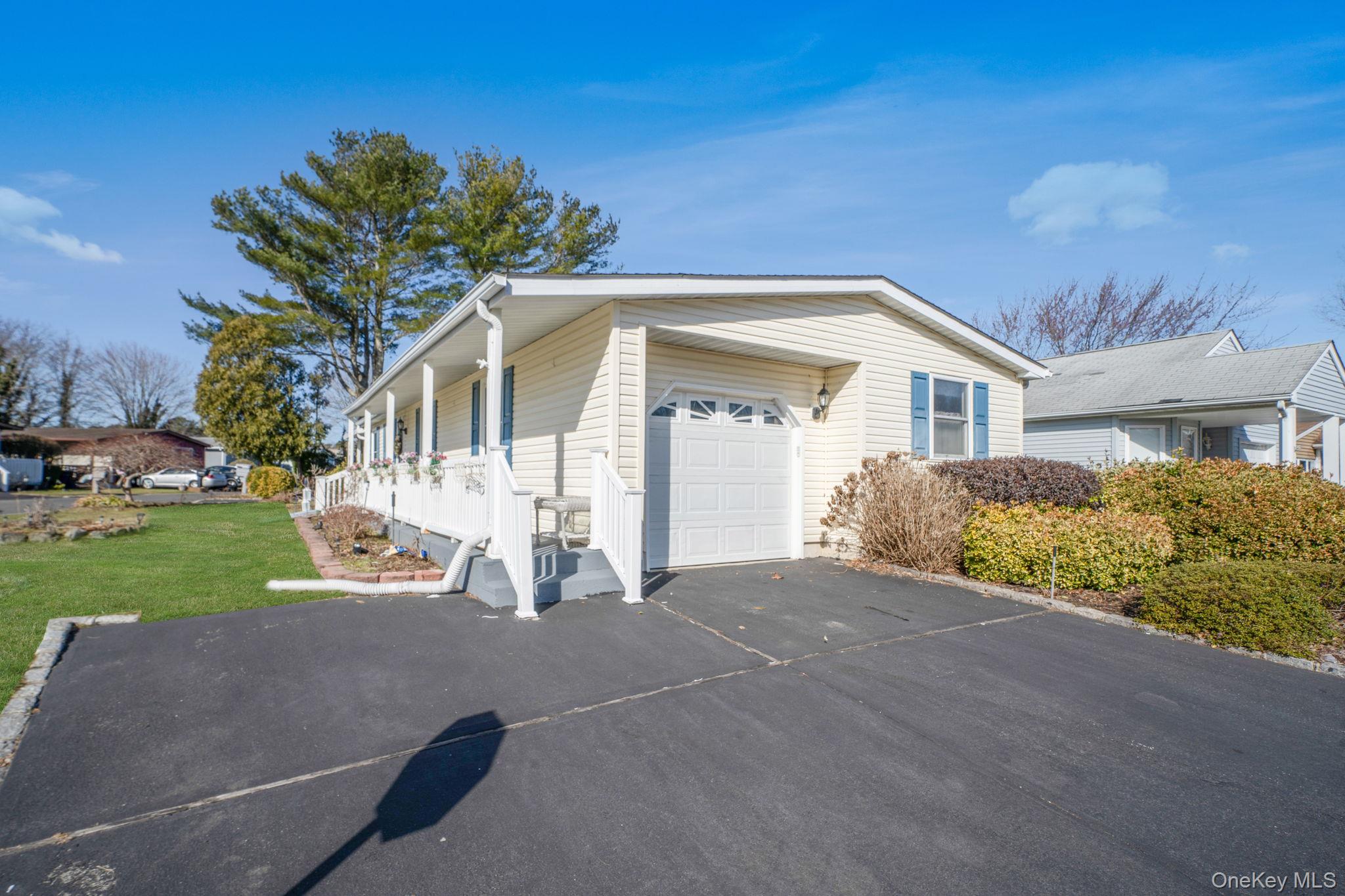 #3 photo, 2 Dogwood Lane, সাফোক কাউন্টি Manorville , NY 11949