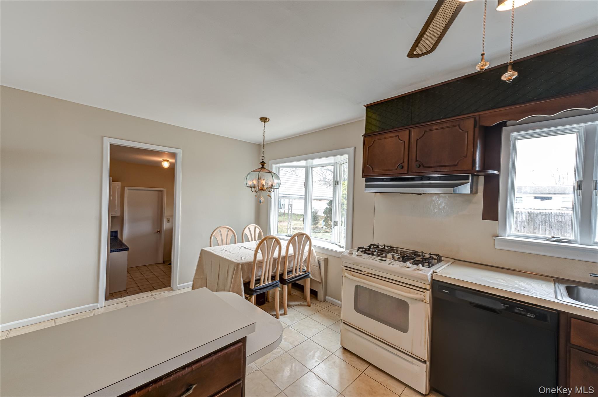 #11 photo, 855 Pease Lane, সাফোক কাউন্টি West Islip , NY 11795