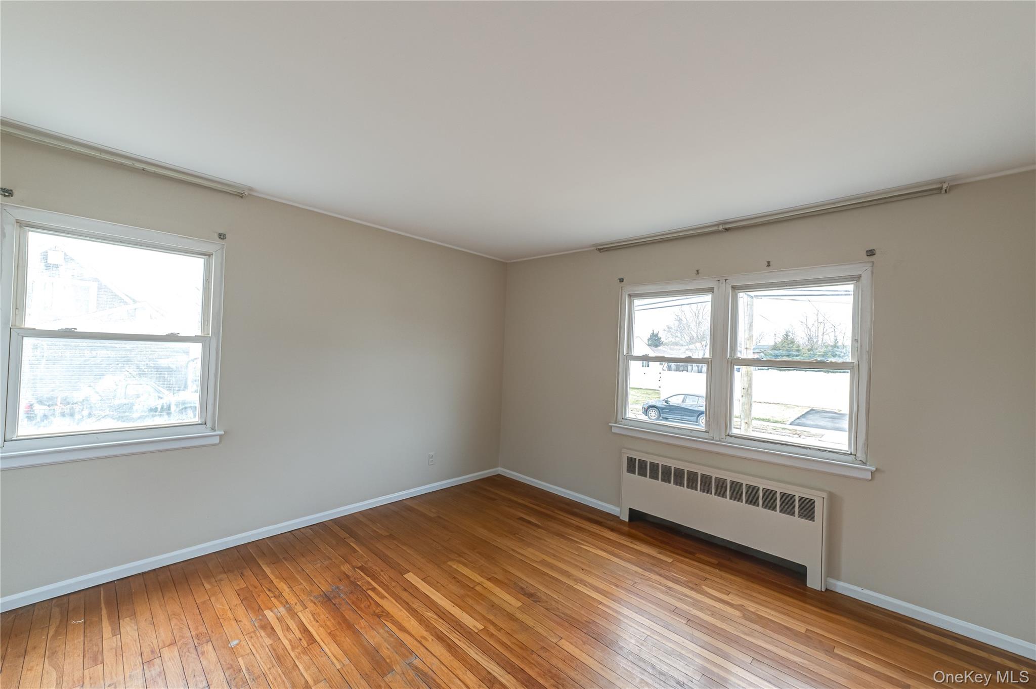 #14 photo, 855 Pease Lane, সাফোক কাউন্টি West Islip , NY 11795