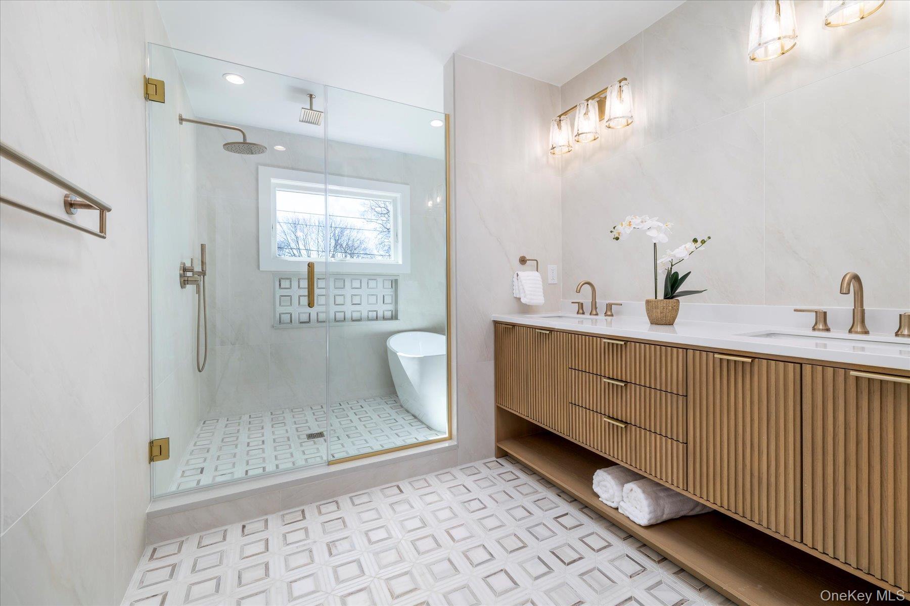 #7 photo, 8 Van Cott Place, নাসাউ কাউন্টি North Bellmore , NY 11710