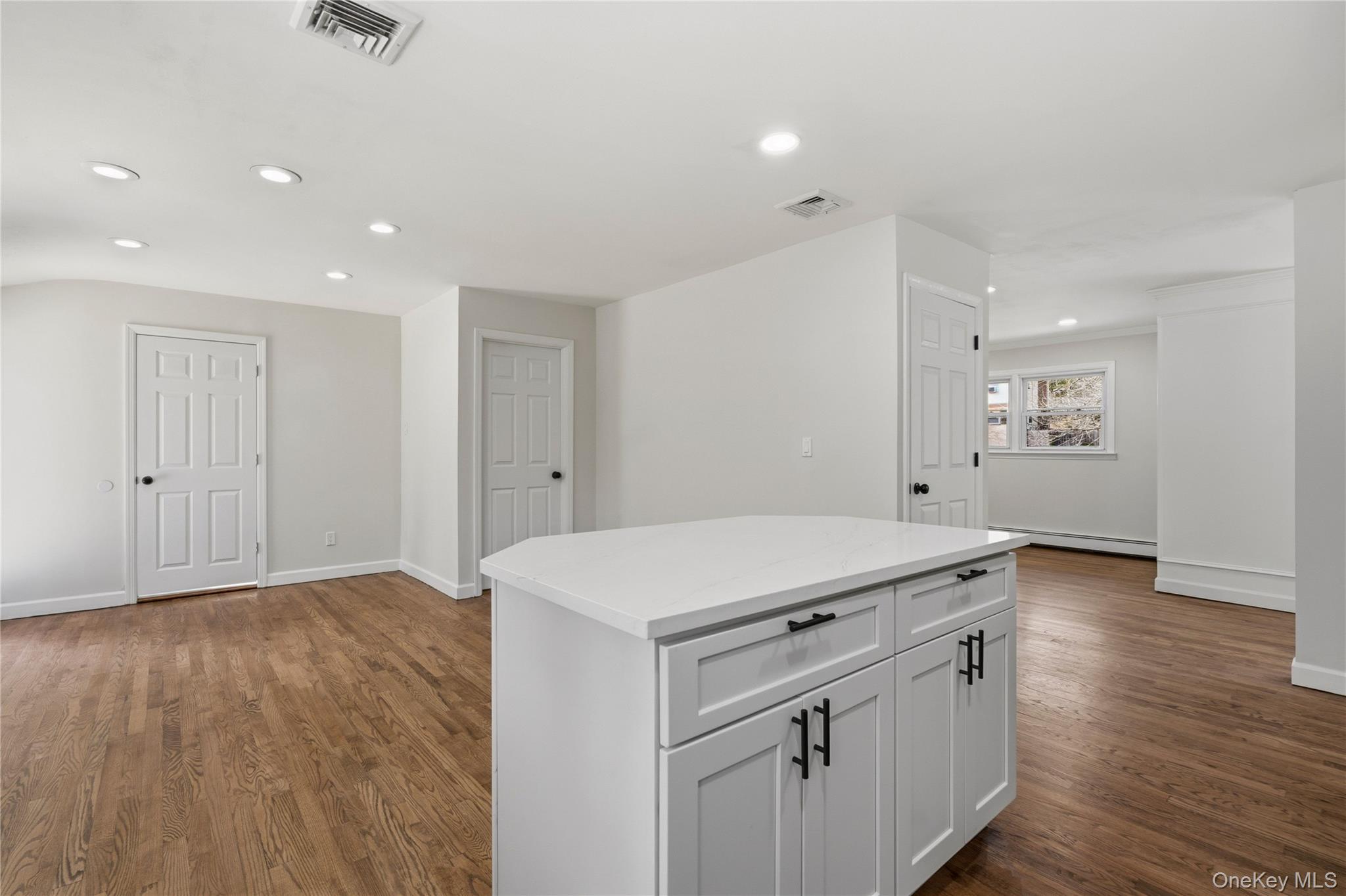 #11 photo, 75 Hawthorne Road, Kings Park , NY 11754