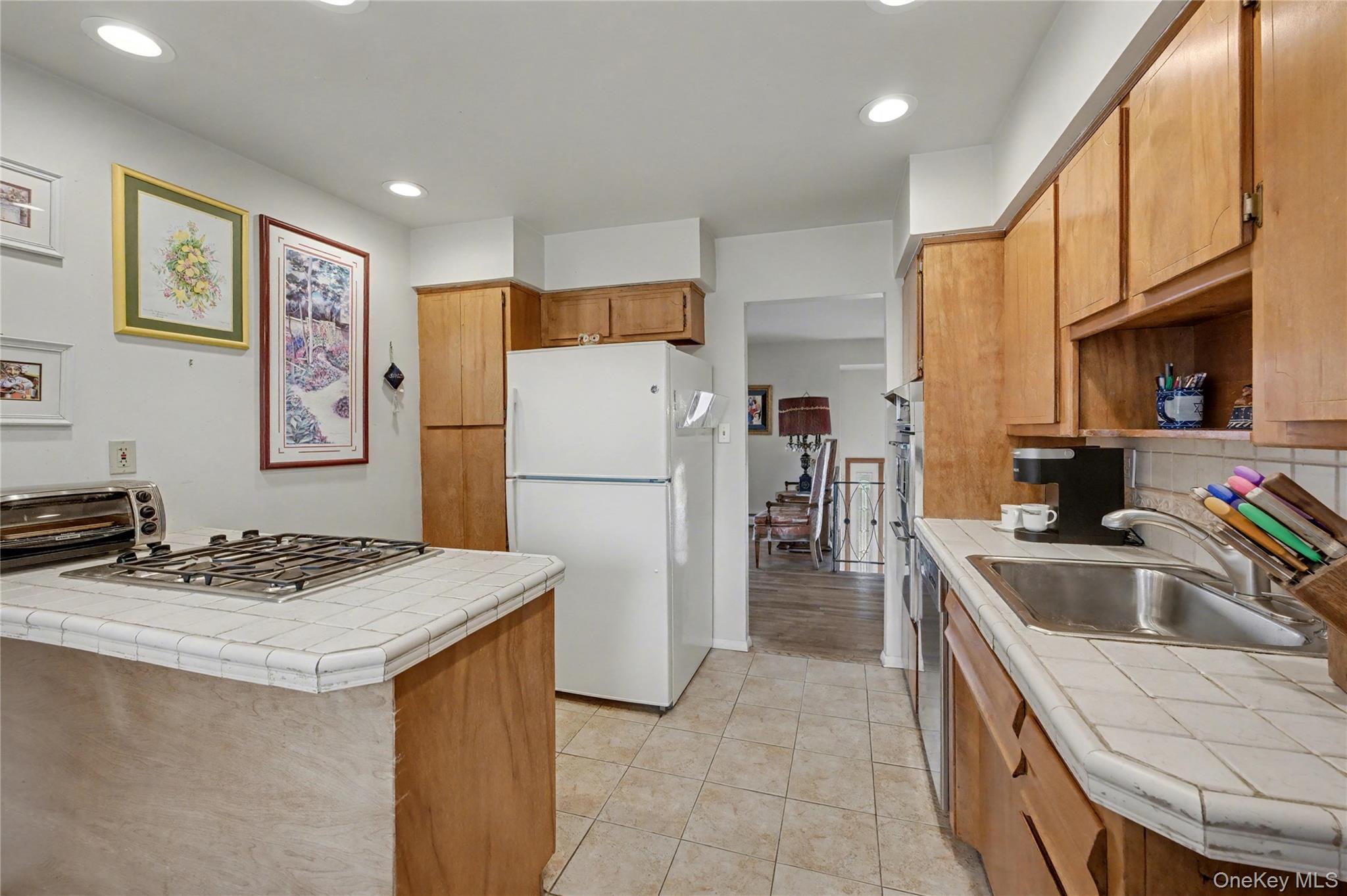 #13 photo, 4 bethal Lane, সাফোক কাউন্টি Commack , NY 11725