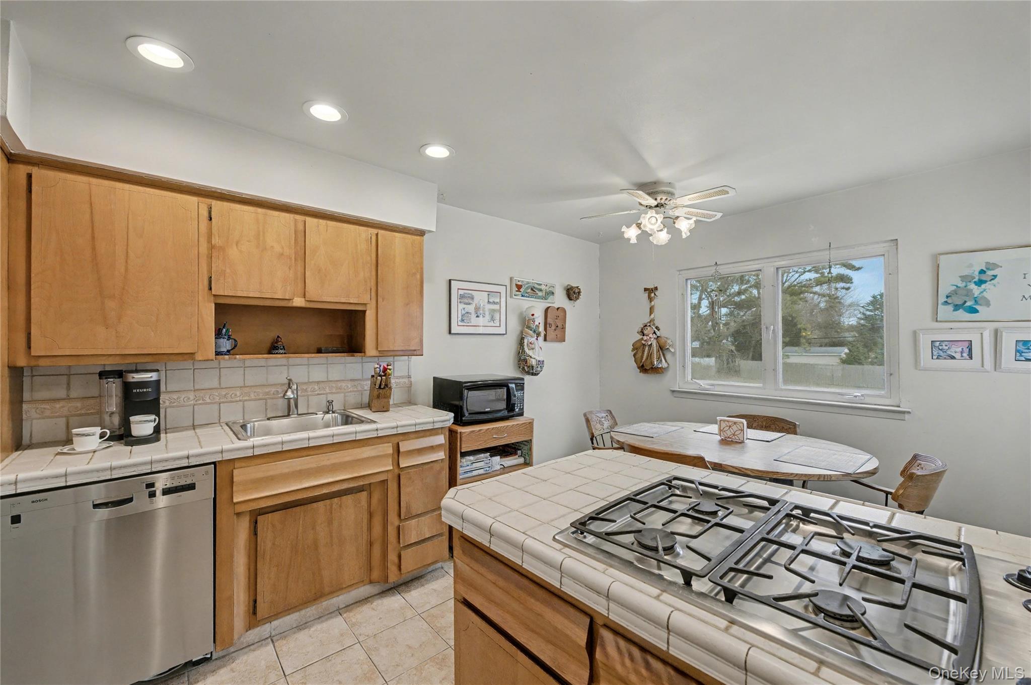 #14 photo, 4 bethal Lane, সাফোক কাউন্টি Commack , NY 11725