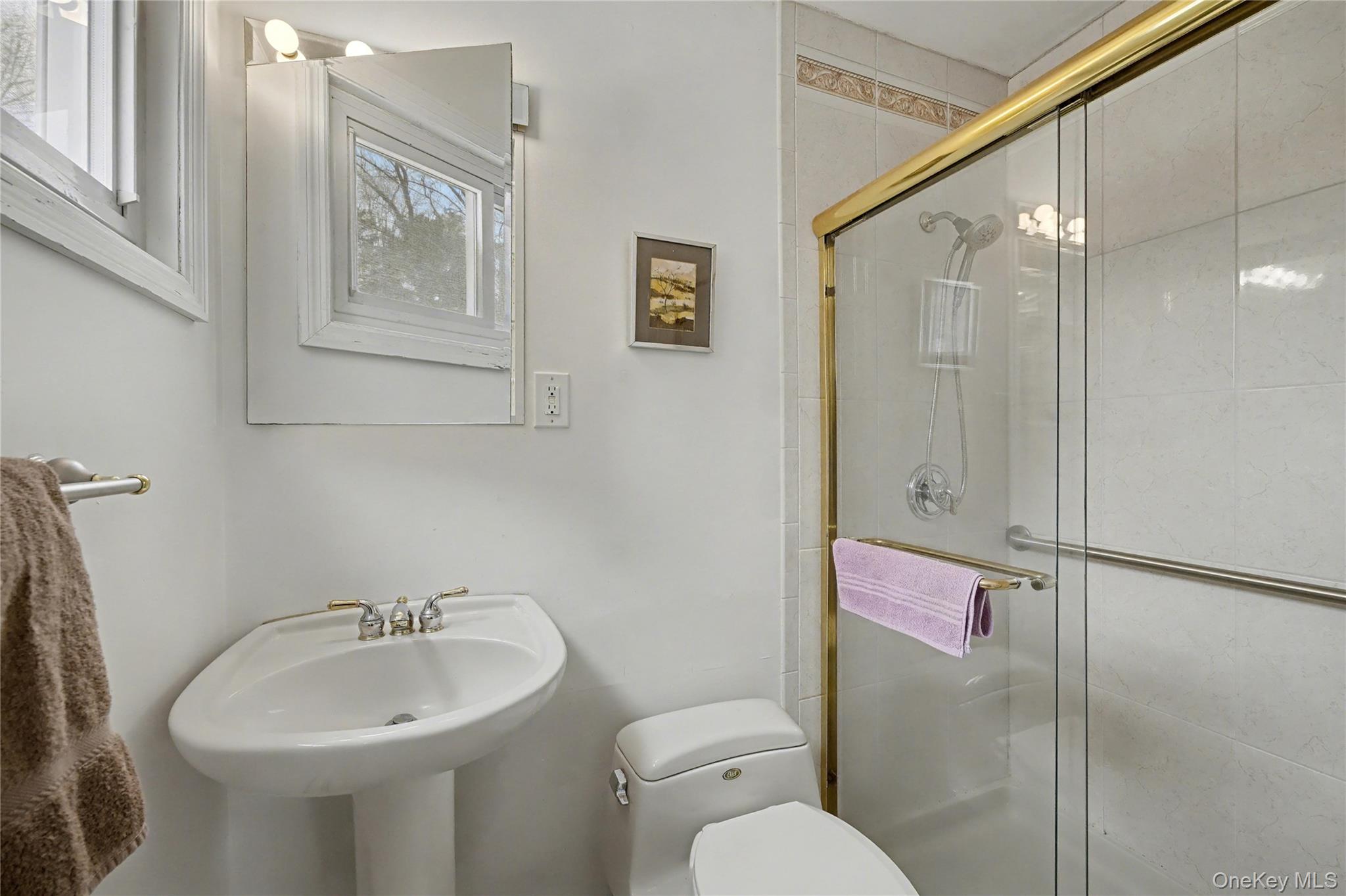 #18 photo, 4 bethal Lane, সাফোক কাউন্টি Commack , NY 11725