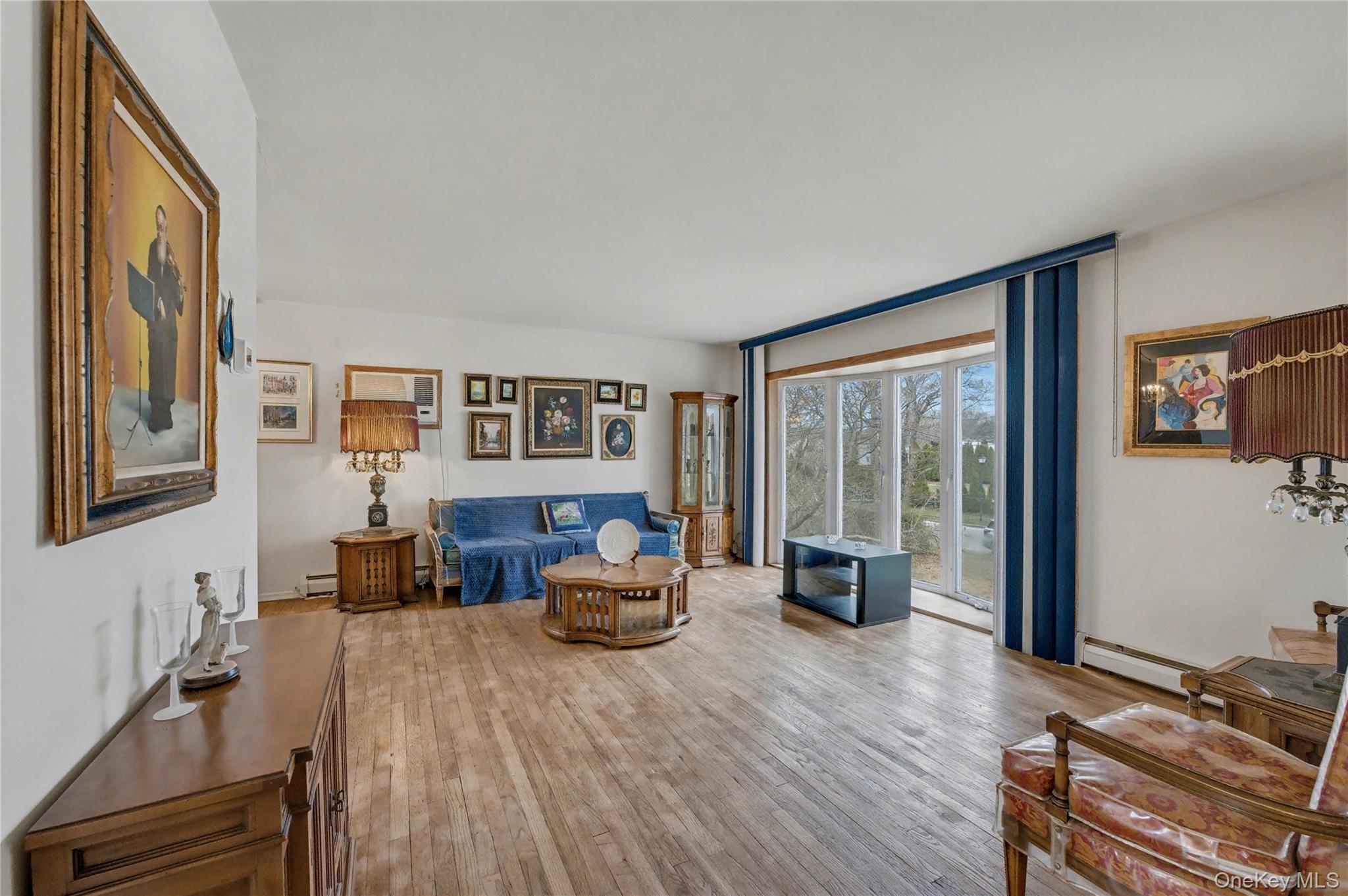 #8 photo, 4 bethal Lane, সাফোক কাউন্টি Commack , NY 11725