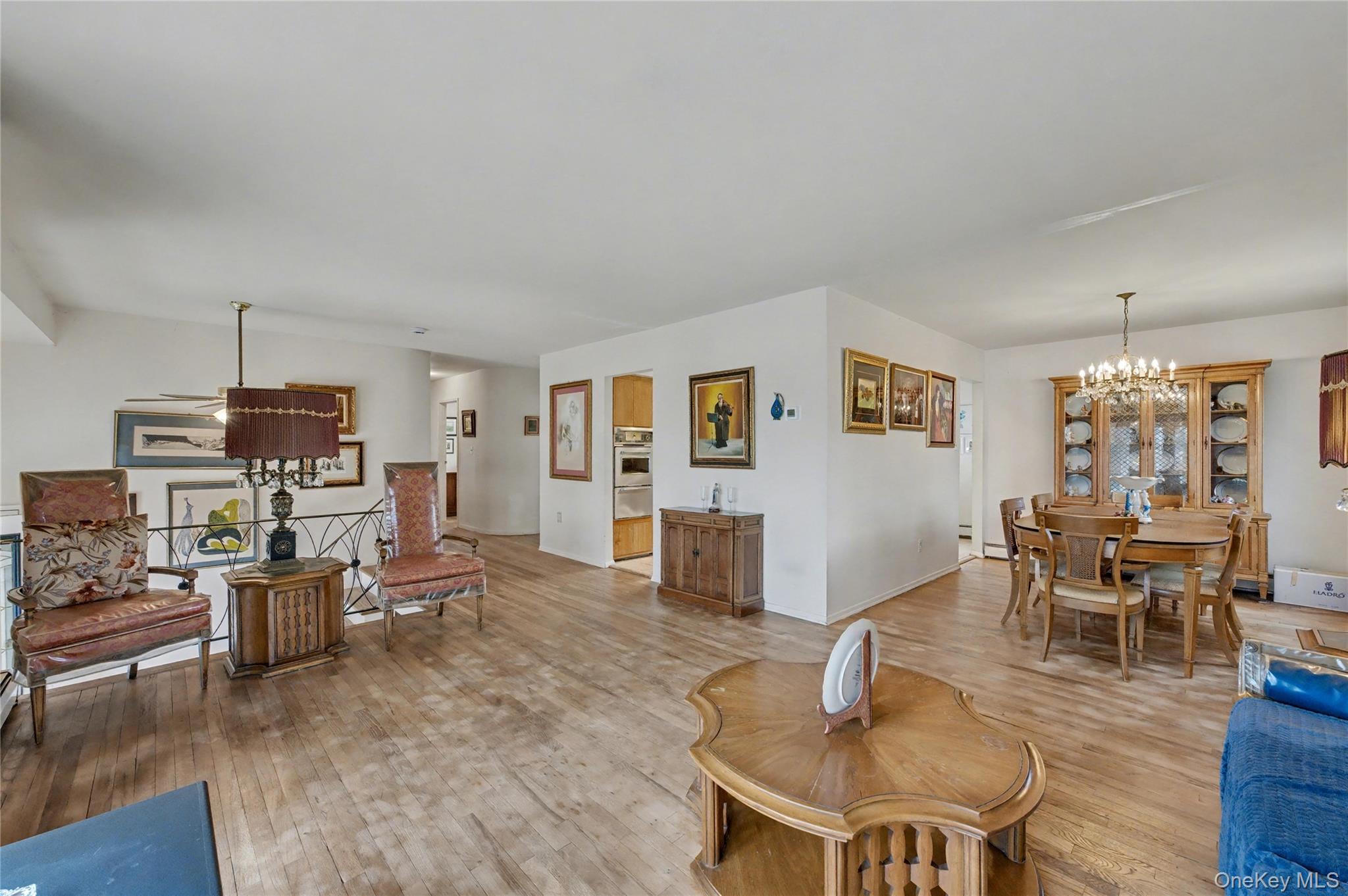 #9 photo, 4 bethal Lane, সাফোক কাউন্টি Commack , NY 11725