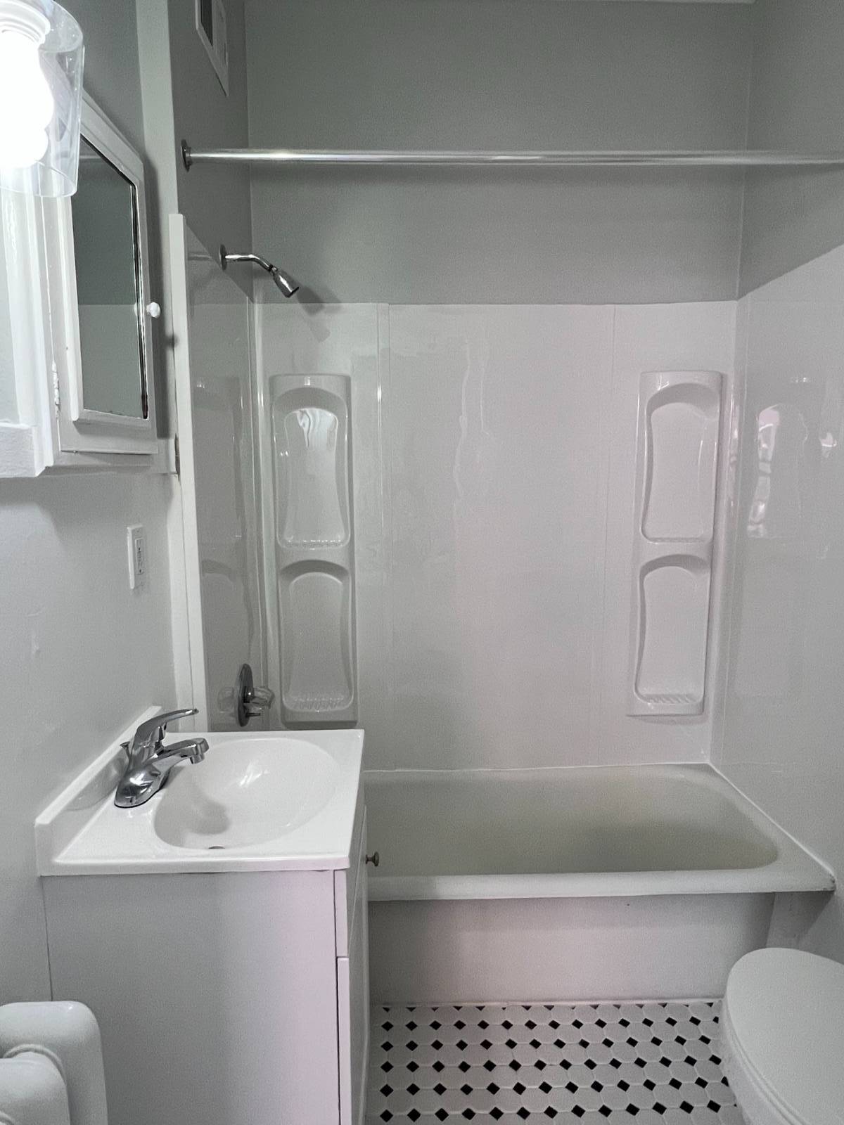 #2 photo, 132 Jay St., #15, Schenectady , NY 12305