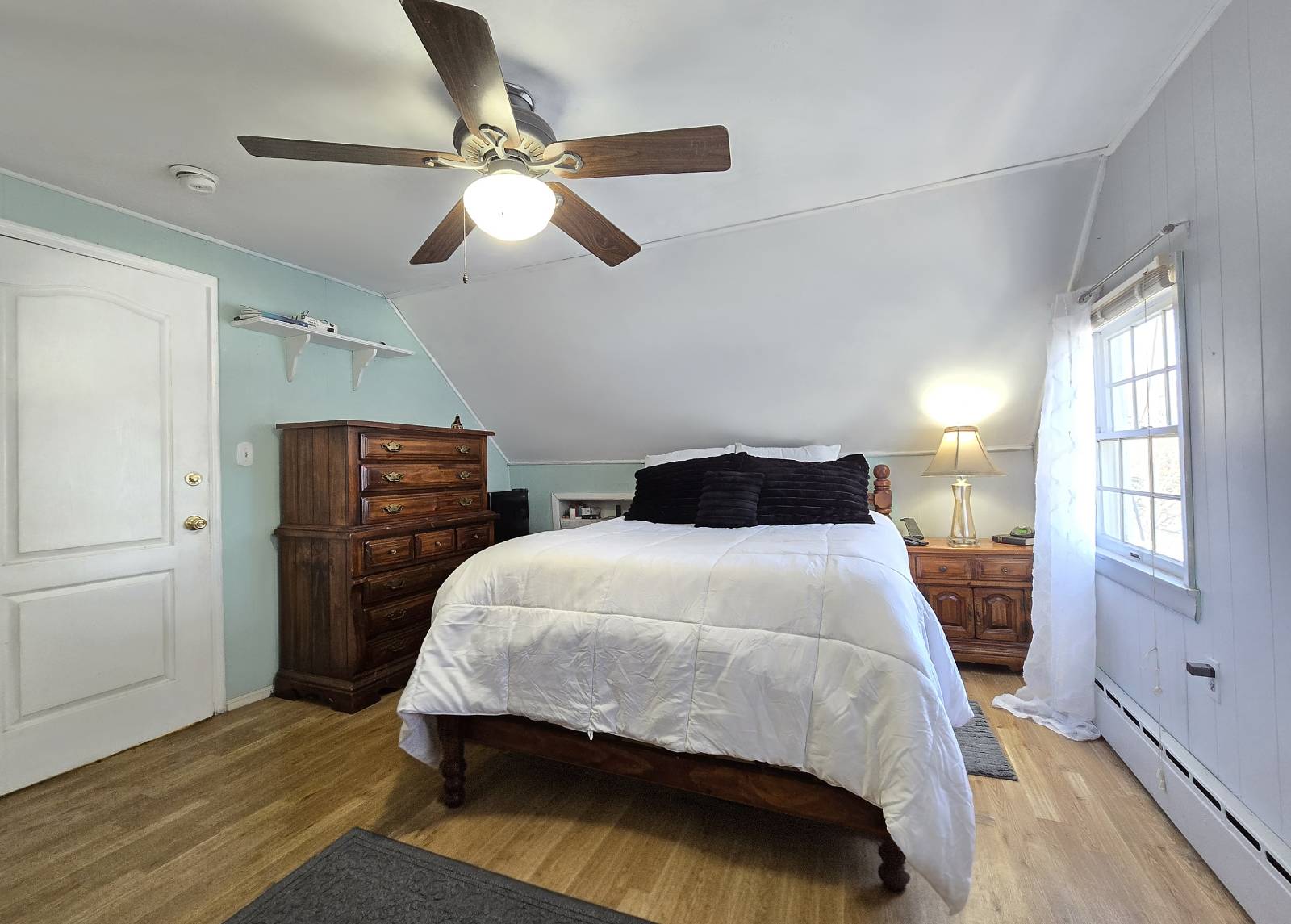 #12 photo, 5 South Ln, Levittown , NY 11756